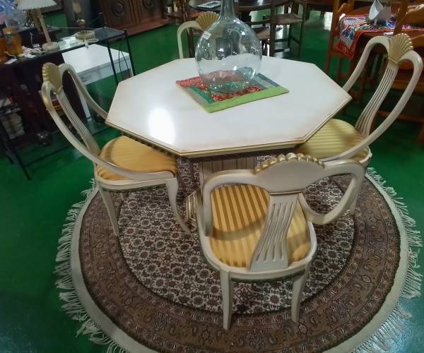 Conjunto mesa y 4 sillas-1